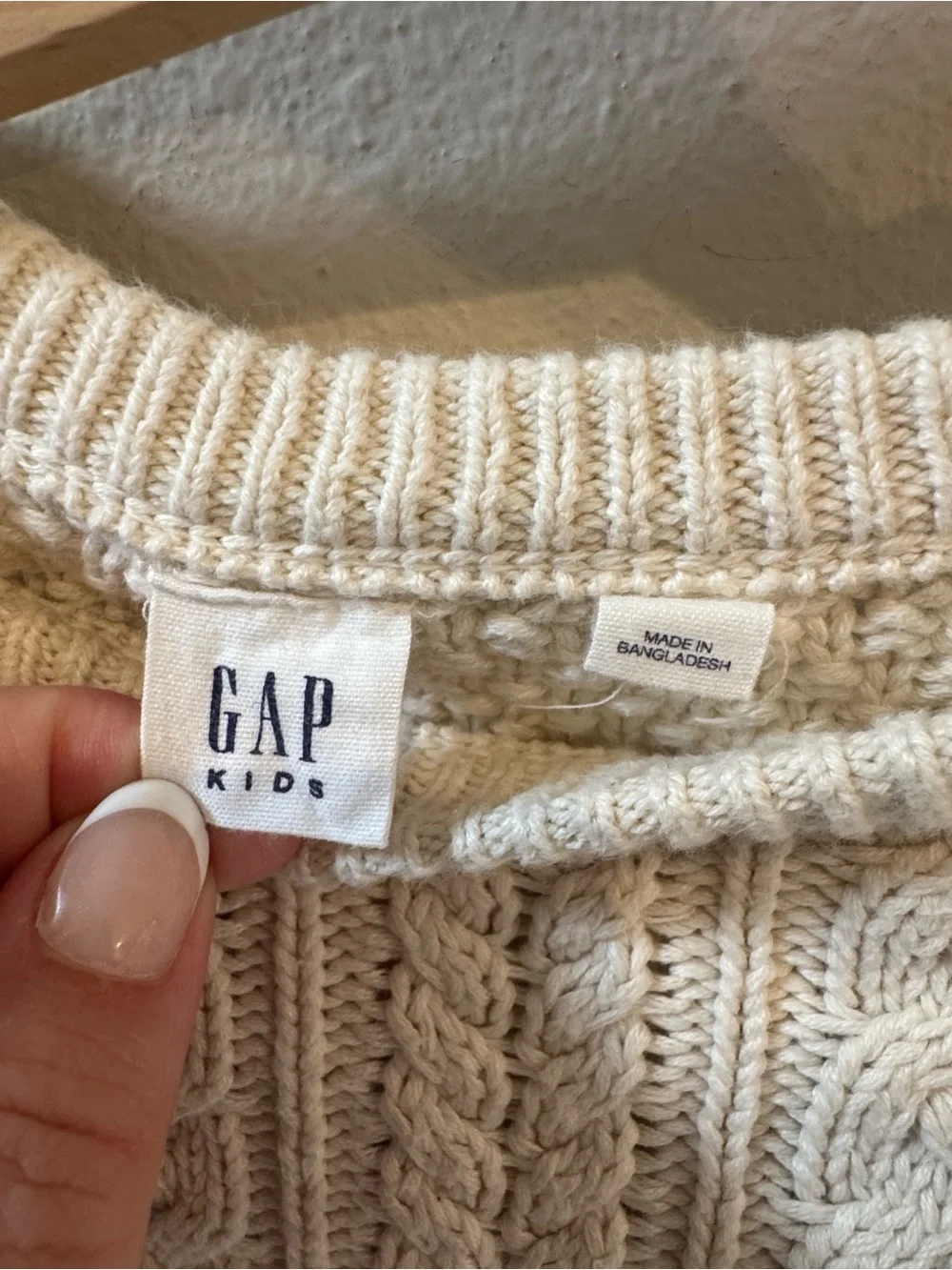 EUC Small 6/7 GAP Kids Organic White Cable-Pattern Crewneck Sweater!